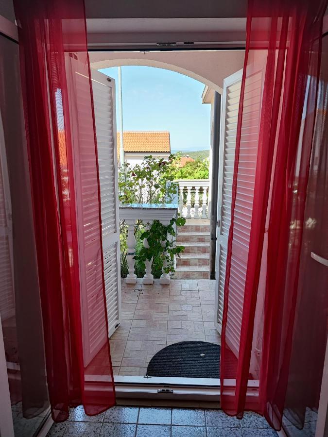 Apartmani Sabira โนวีวีโนดอลสกี ภายนอก รูปภาพ