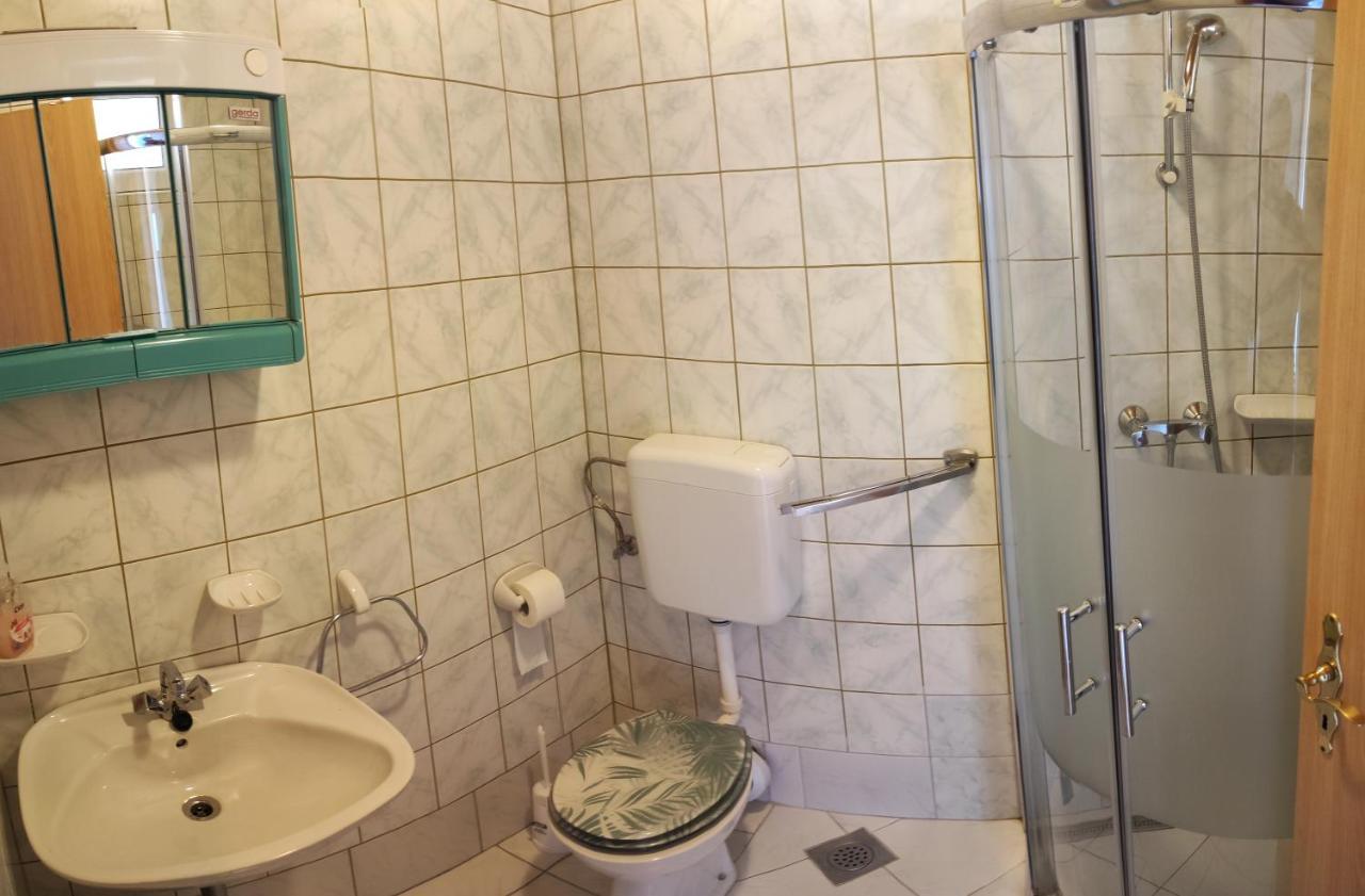 Apartmani Sabira โนวีวีโนดอลสกี ภายนอก รูปภาพ