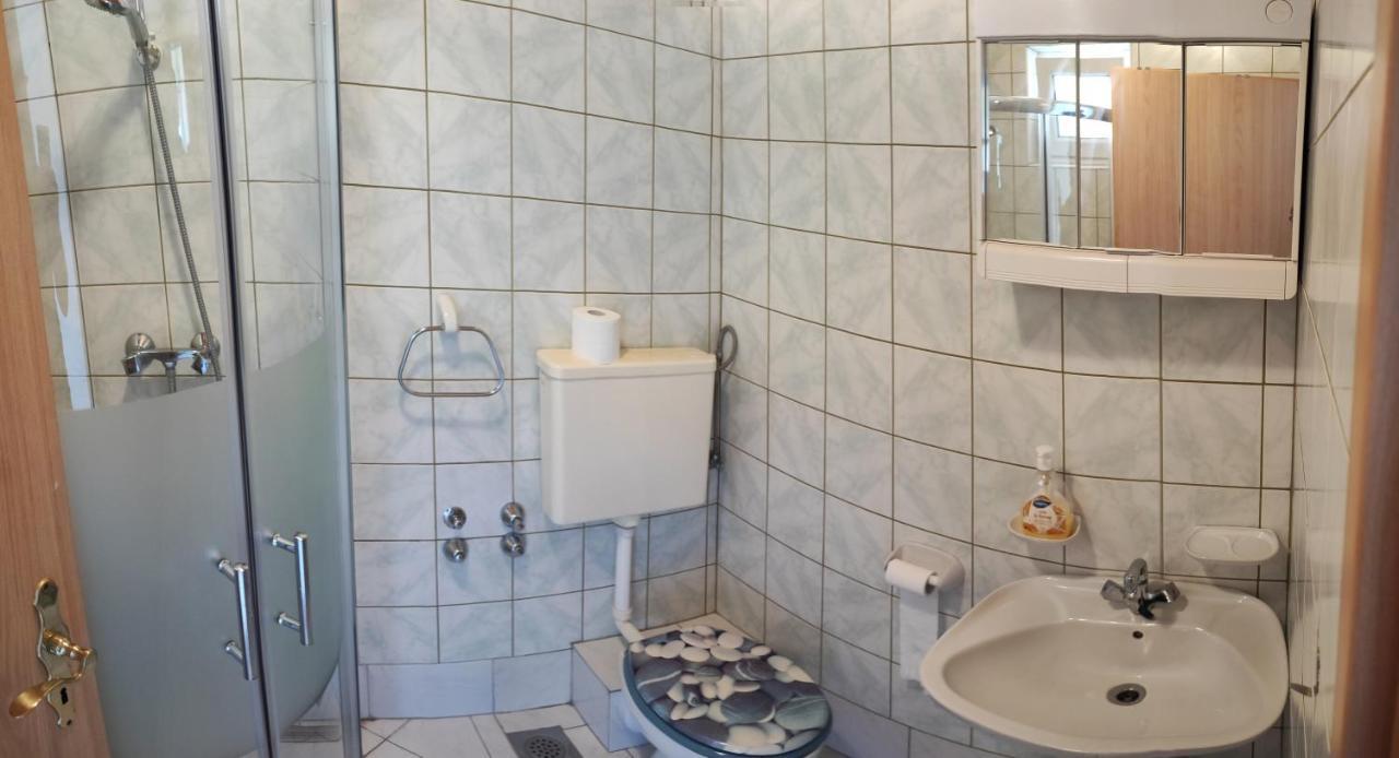 Apartmani Sabira โนวีวีโนดอลสกี ภายนอก รูปภาพ