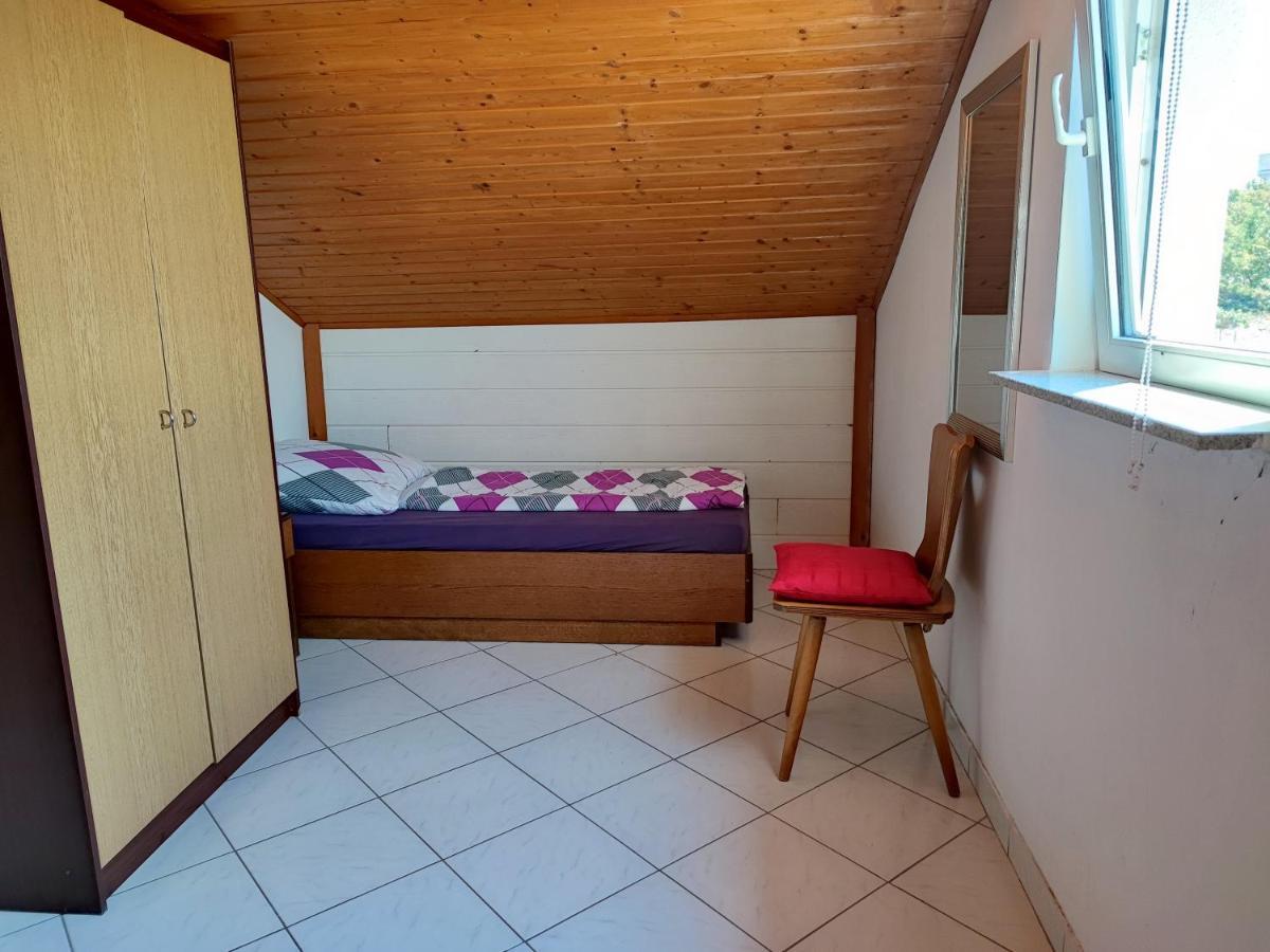 Apartmani Sabira โนวีวีโนดอลสกี ภายนอก รูปภาพ