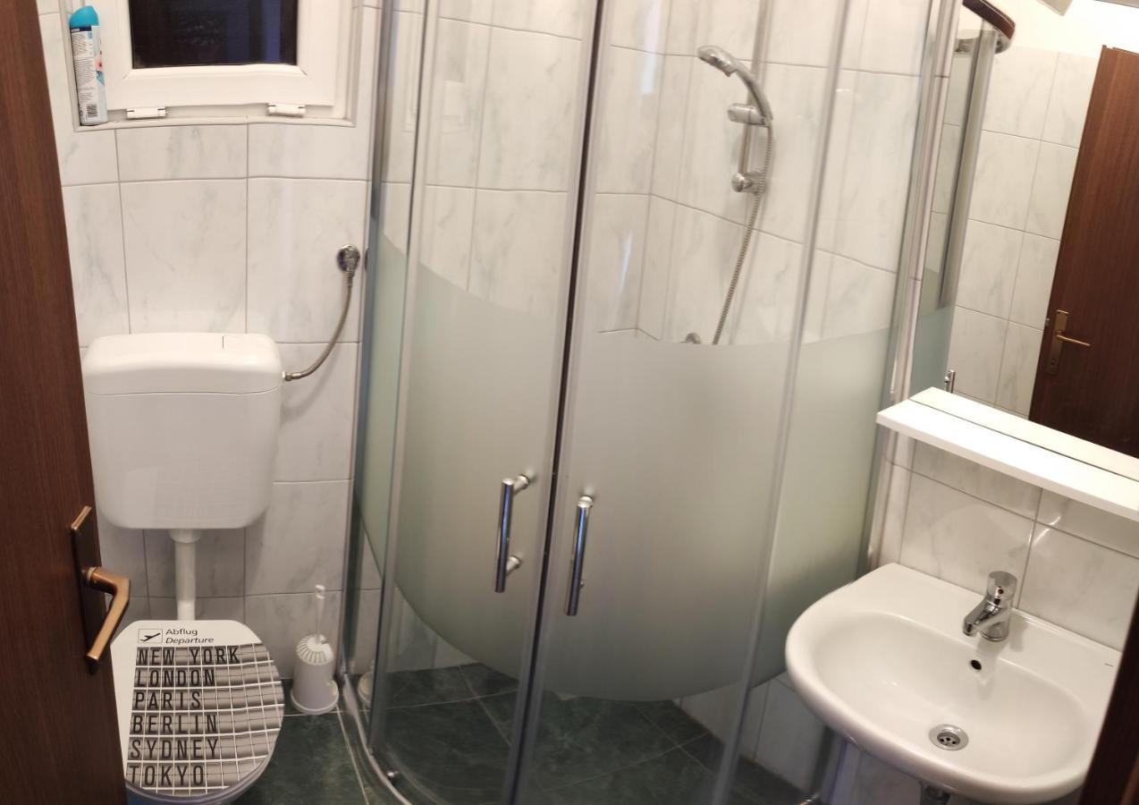 Apartmani Sabira โนวีวีโนดอลสกี ภายนอก รูปภาพ