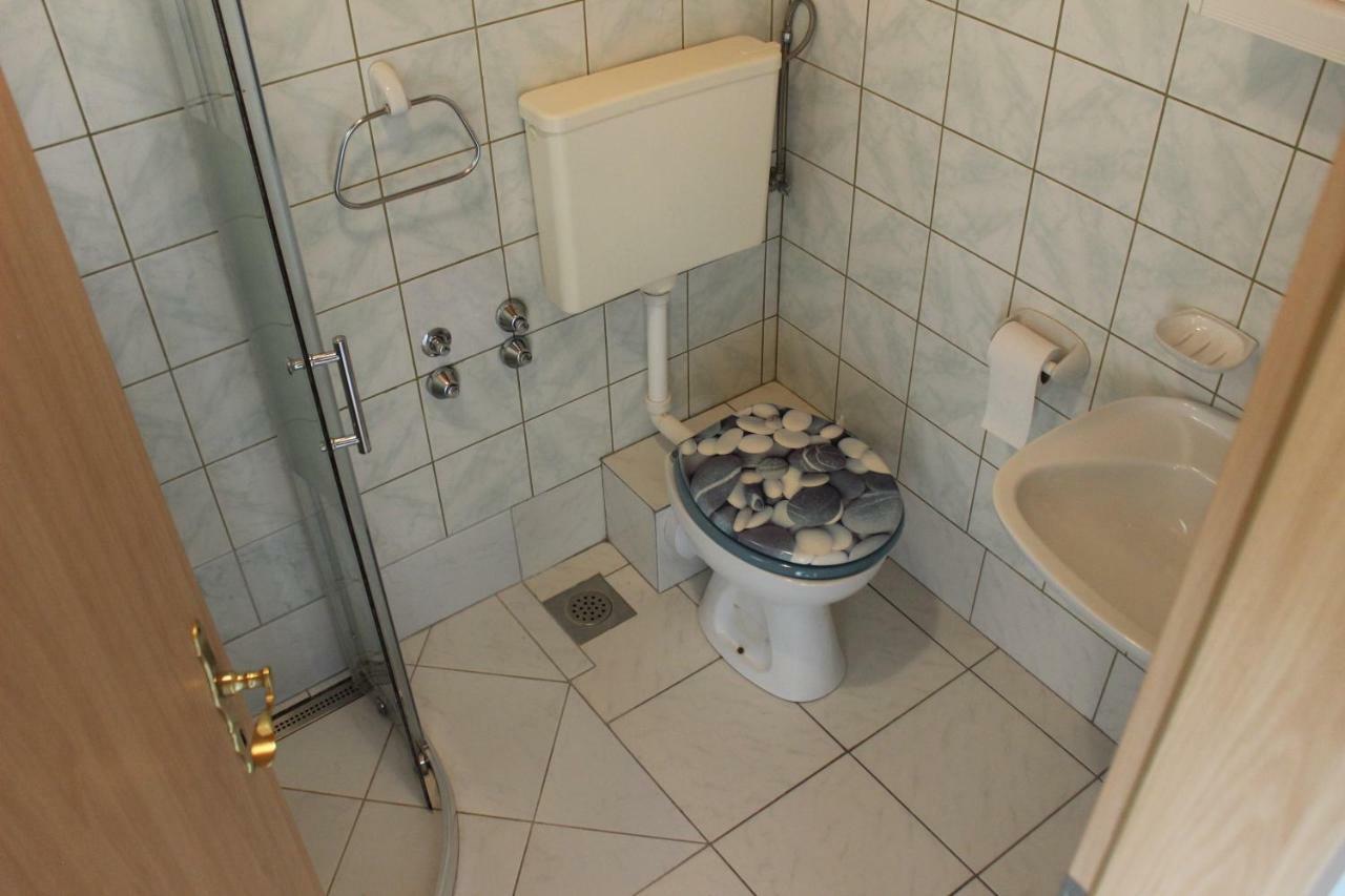 Apartmani Sabira โนวีวีโนดอลสกี ภายนอก รูปภาพ